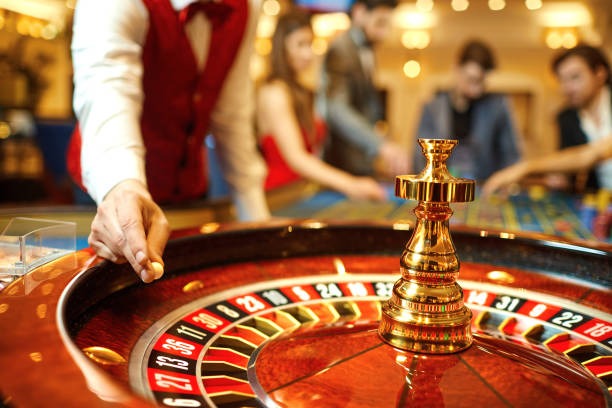 Play'n GO live dealer table interface on ion77